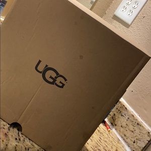 Beautiful UGG rain boots🦋..